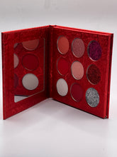 Load image into Gallery viewer, KEE Essential Beauty Love Eyeshadow Palette
